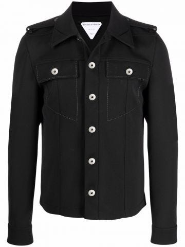 Giacca-camicia nera con cuciture a contrasto