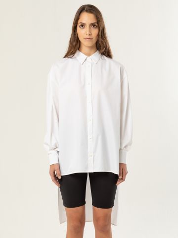 Camicia bianca over asimmetrica