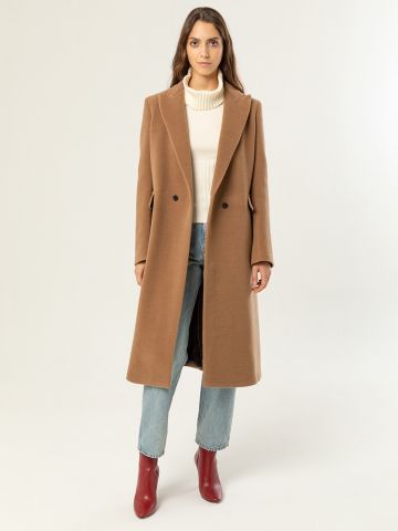 Camel coat
double-breasted