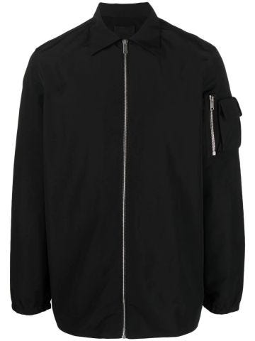 Jacket with black pockets