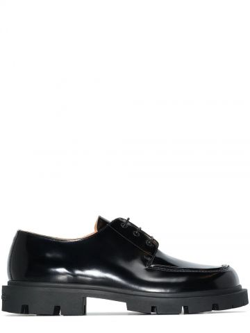 Black lace-up shoes with tank sole