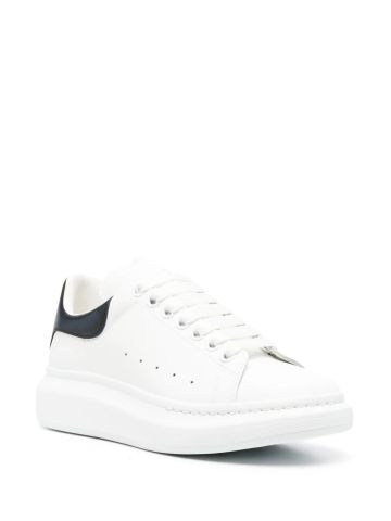 Oversize white trainers with contrasting blue shaded heel