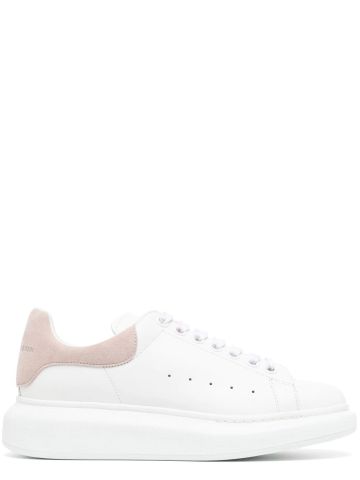 White oversized sneakers with contrasting pink detail