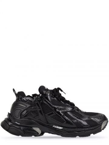 Black runner sneakers