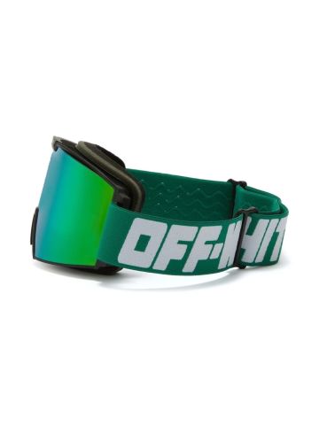 Ski goggles in green