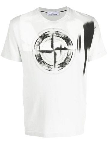 White short-sleeved T-shirt with logo print