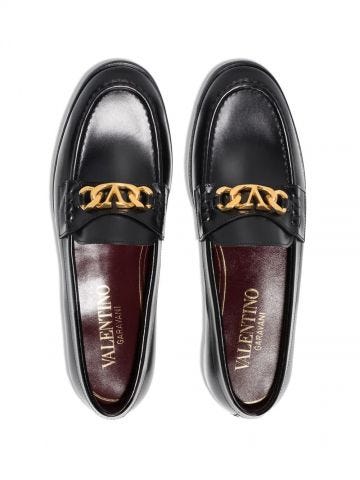 VLogo leather loafers in black