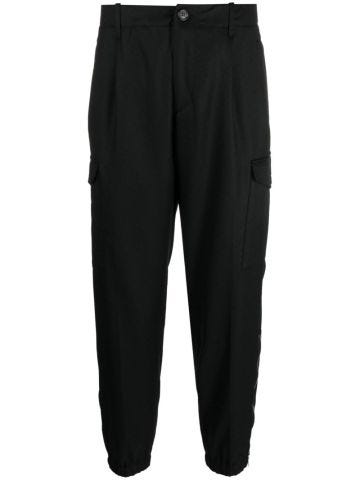 Black tapered pants with pockets