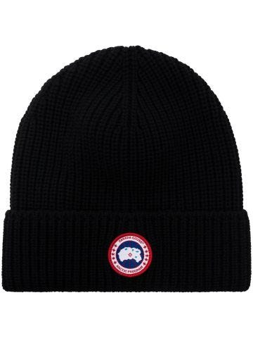 Arctic Disc ribbed-knit beanie