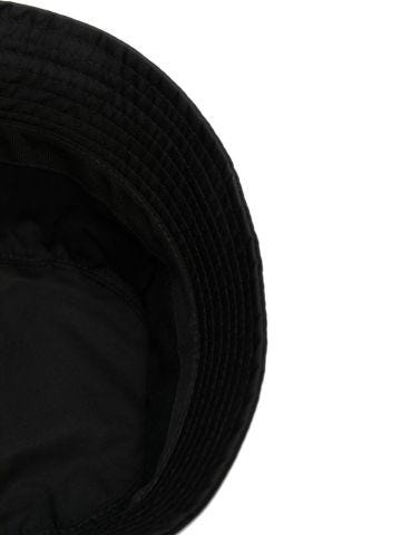 Black bucket hat with heart print