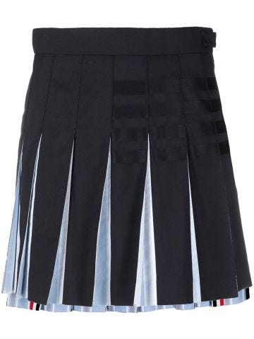 Black pleated short skirt
