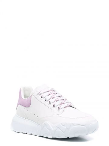 White Court Sneakers with lilac contrasting detail