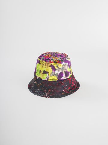 Cappello bucket Giulia multicolore con stampa a fiori