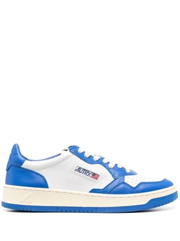 White and blue logo colour-block sneakers