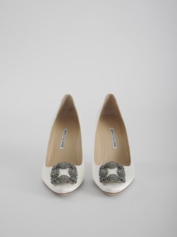 White hangisi pumps with jewel buckle