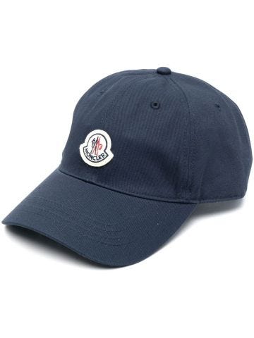 Cappello da baseball blu con applicazione