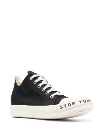 Black trainers with round toe