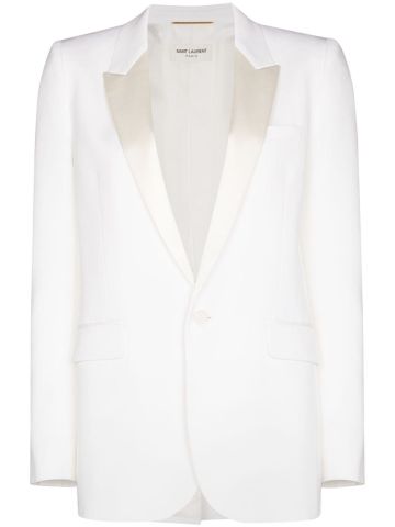 White single-breasted blazer