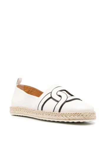 White espadrilles with chain detail