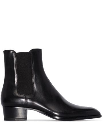 Black leather wyatt 40 chelsea boots