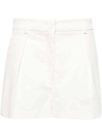 White shorts with pleats