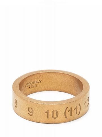 Numbers engraved gold Ring