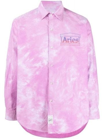Camicia rosa con fantasia tie dye e stampa logo