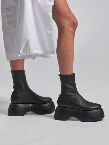 Black nappa leather platform boot
